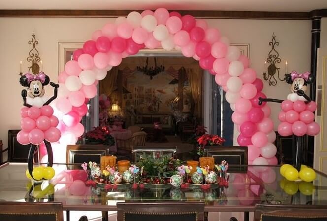 21 Dazzling DIY Balloon Decorating Ideas to Impress Your Guests